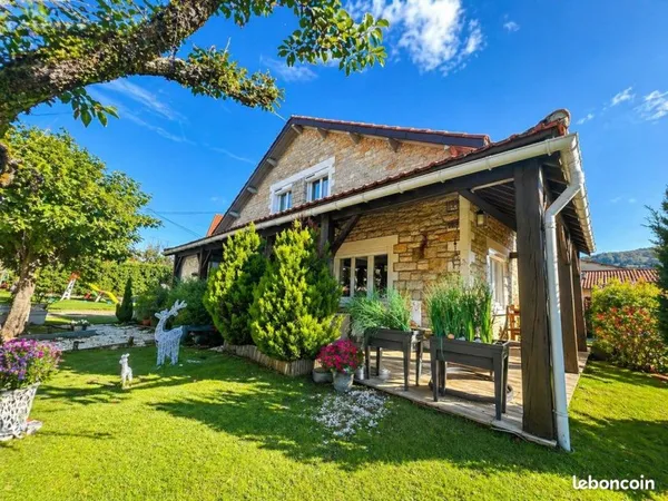 Maison 6 pièces 140 m²