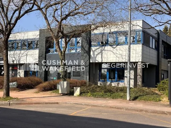 Bureaux 668 m²