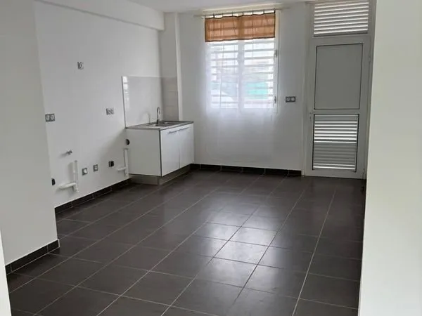 T3 avec jardin dans résidence avec piscine - Secteur Baduel
