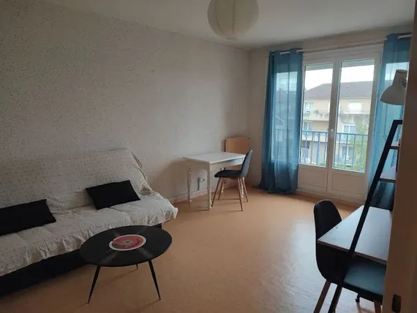 Studio 1 pièce 28 m²