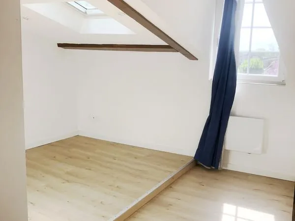 F3 rénové 40 m² - Vue canal - Centre historique de Dole