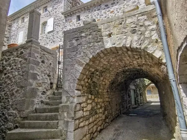 Maison de village spacieuce et lumineuse, proche commodités