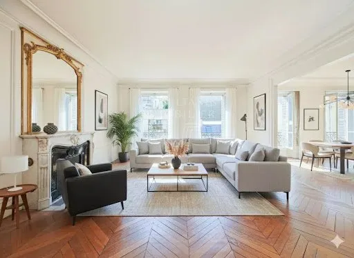 Appartement 7 pièces 231 m²