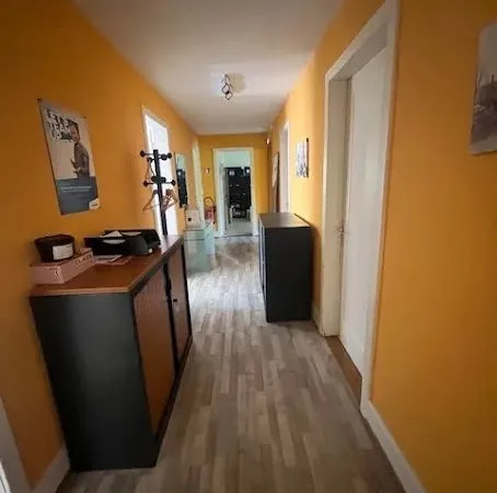Bureaux 330 m²