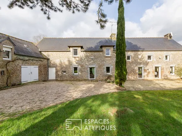 Belle maison en pierre rénovée et son atelier à la campagne.