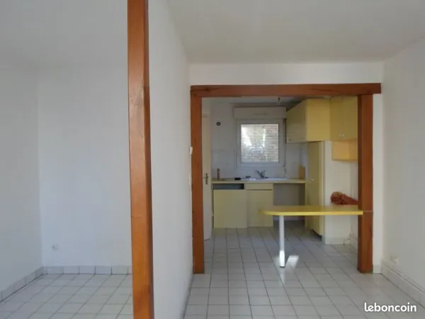 Saint Vincent,loue F1 BIS, 200m école d'infirmière