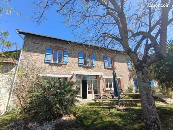 Maison 4 pièces 250 m²