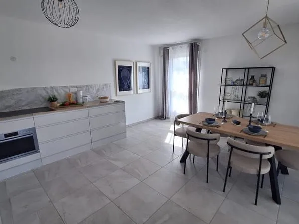 Grand appartement neuf à vendre avec terrasse à Saint-Louis