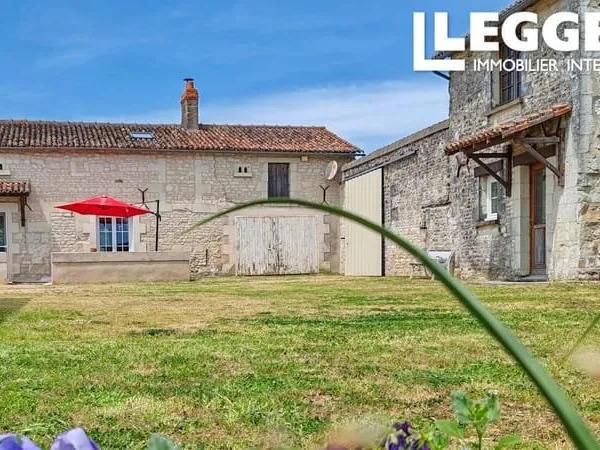 Maison et studio, vue imprenable, possibilité d'agrandissement, grand jardin, pas de circulation !