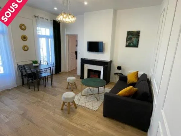 30. GARD NIMES. Appartement 2 pièce(s) 40m2 entièrement rénové