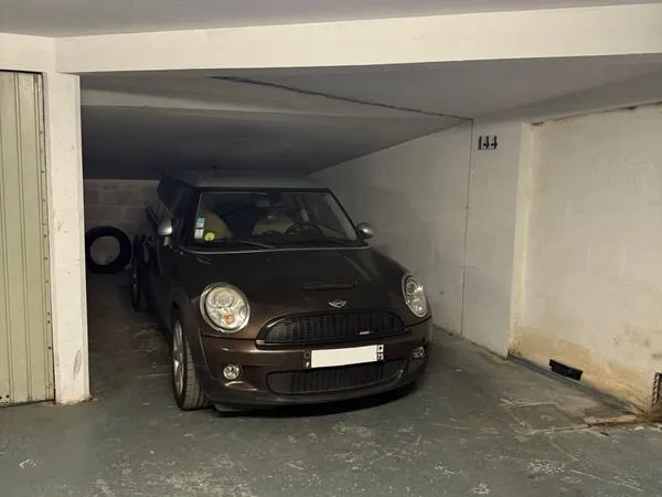 Parking à vendre - Rue Laugier, Paris 17e