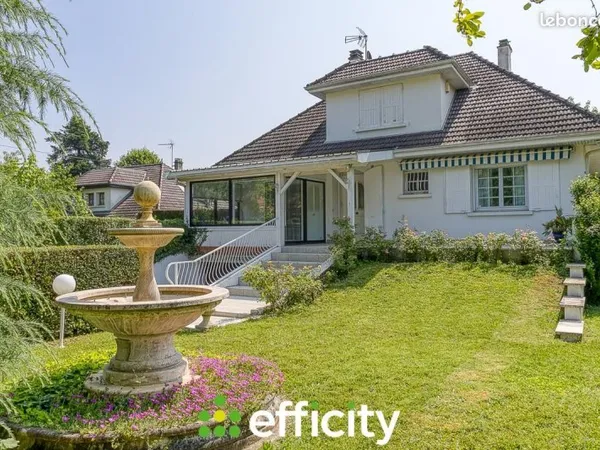 Maison 7 pièces 175 m²