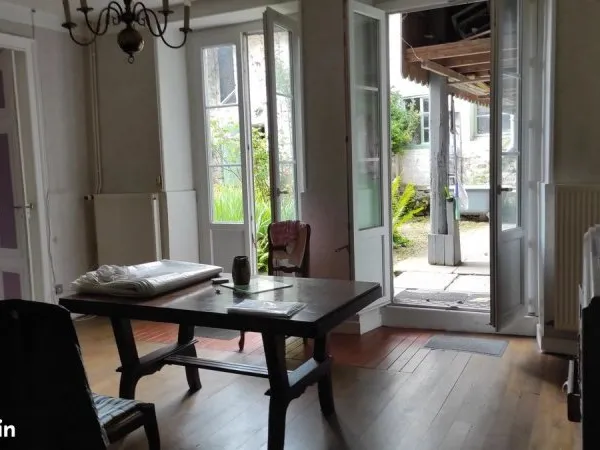Grande maison habitable de plain-pied