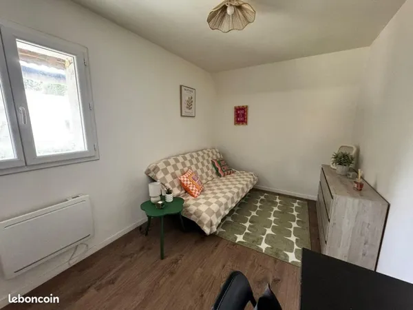 Studio meublé 20m² - Rénové - Résidence privée sécurisée - Saint-Quentin