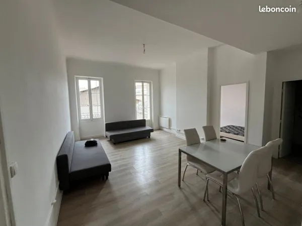 Colocation meublée T3 lumineux et rénové, Belle de mai, proche Gare Saint Charles