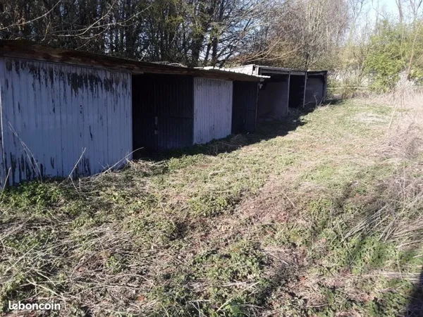 Terrain de loisir clos
