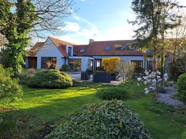 Maison 10 pièces 420 m²