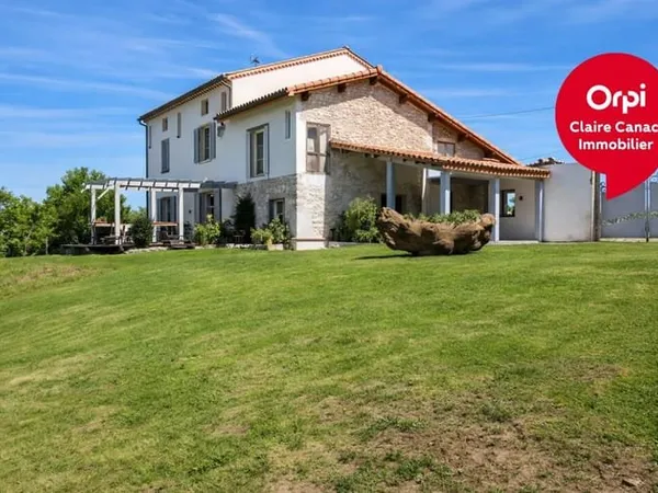 Maison 7 pièces 227 m²