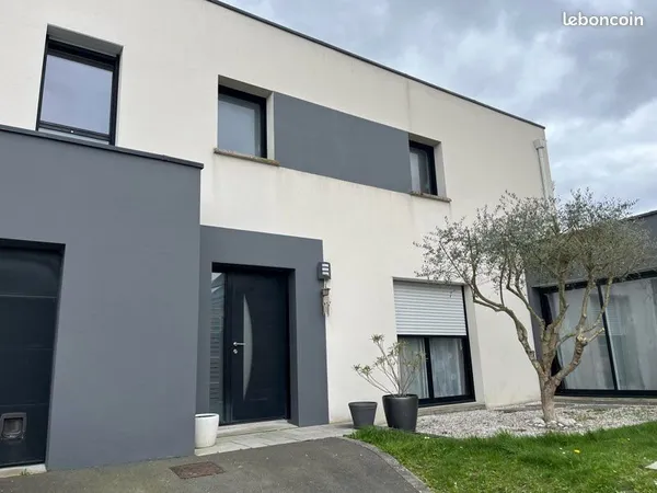 Maison T5 très claire, beaux volumes