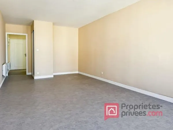 Studio 1 pièce 33 m²