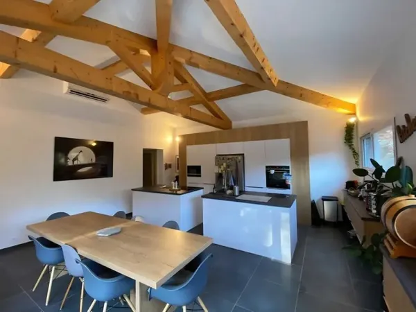 Villa+d'exception+récente+de+230m2