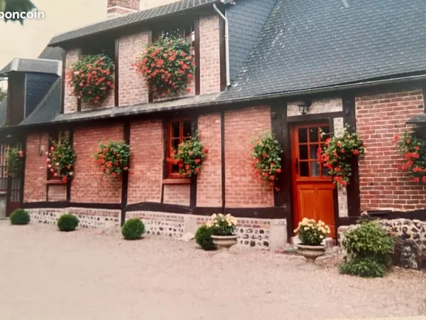 Charmante maison brique centre bourg