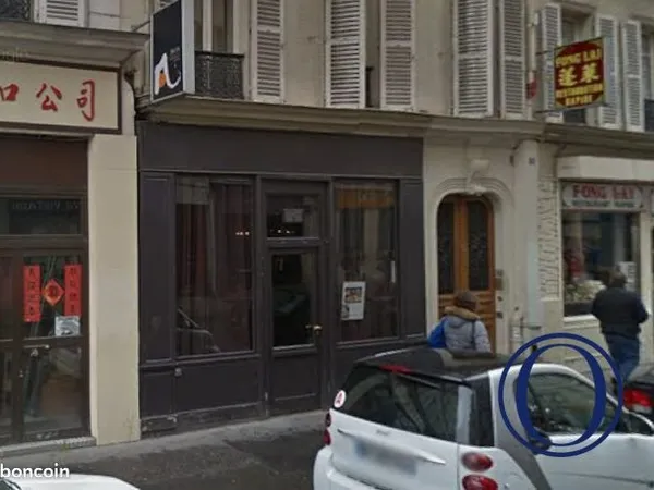 Local 92 m² Paris