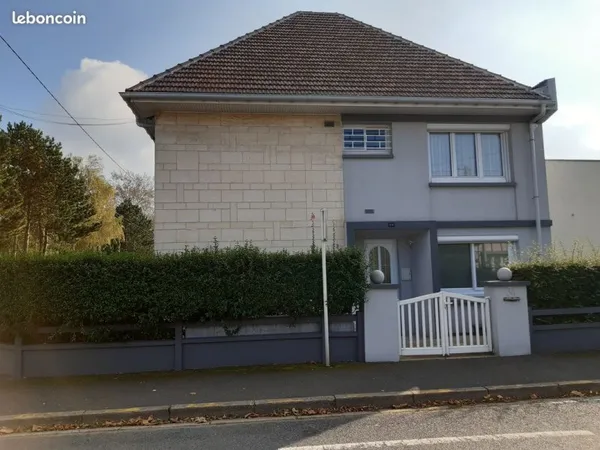 A LOUER LOCAL PROFESSIONNEL 110m² rez de chaussée