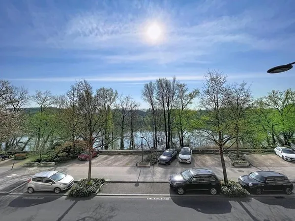 T4 rénové sur le quai