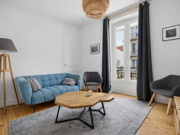 Appartement T4 de standing -lumineux et traversant- au calme