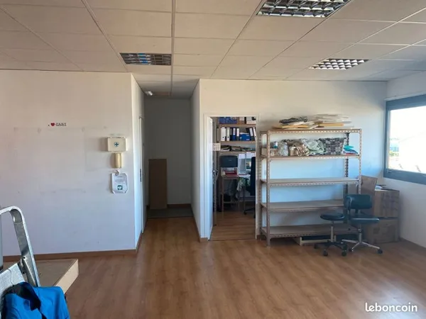 Bureaux 75 m² PUILBOREAU