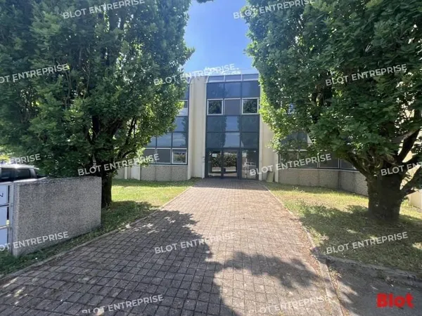 Bureaux 275 m²