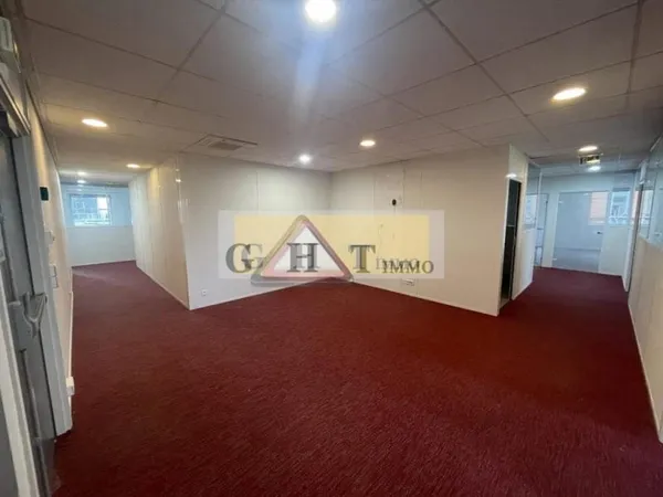 PLATEAU DE BUREAUX A LOUER 667 M² A CHEVILLY LARUE