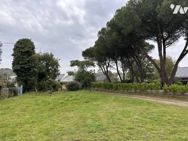 Terrain 611 m²