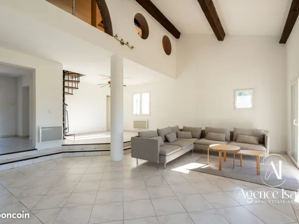 Maison 4 pièces 148 m²
