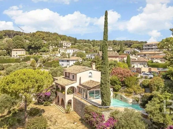 Maison 6 pièces 283 m²