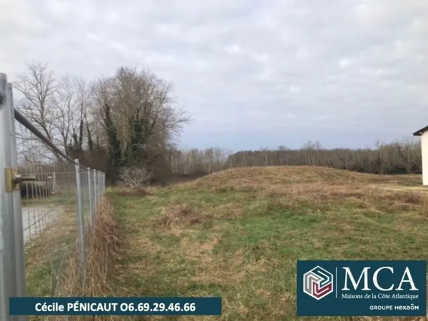 Terrain 585 m²