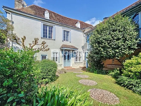 Demeure béarnaise Orthez 7 pièce(s) 211m²