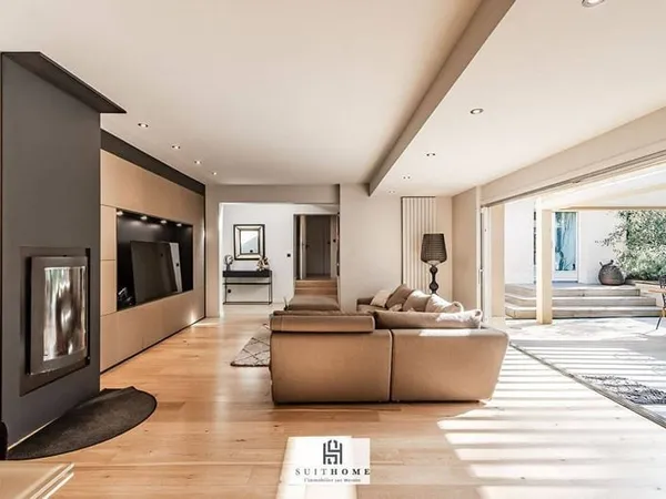Maison 6 pièces 228 m²
