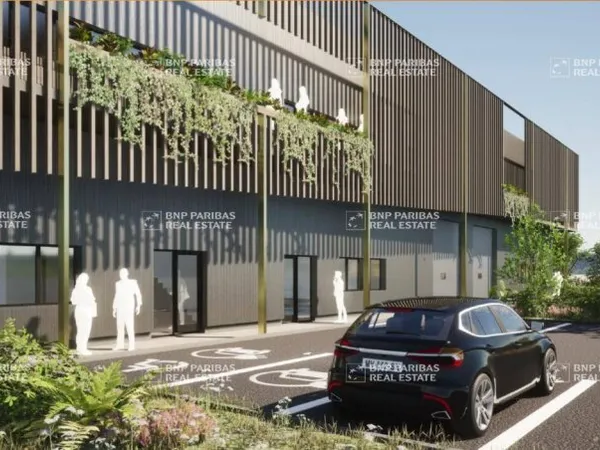 Local d'activité 3615 m²