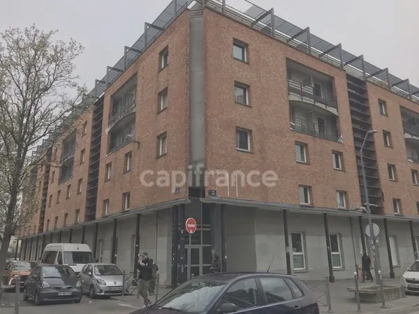 Parking en residence sécurisé à vendre LILLE (59) vendu occupé, au carrefour des rues Iéna, des Post