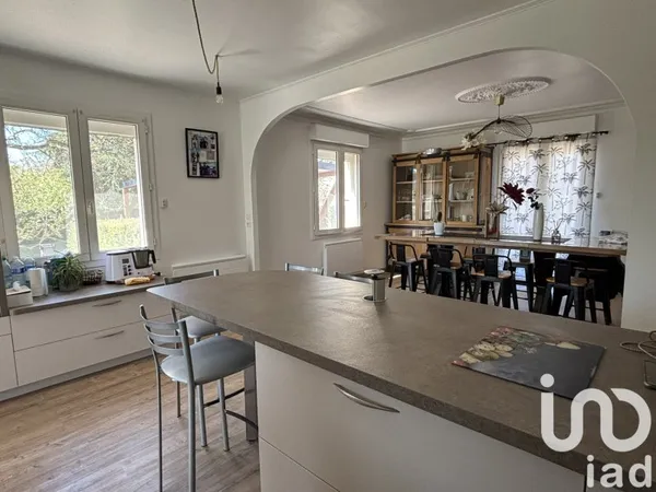 Maison 10 pièces 214 m²