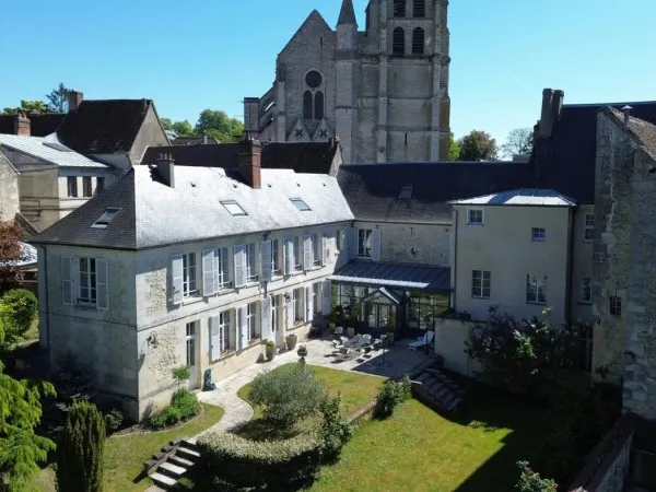 Exclusivité - Clermont, remarquable propriété ancienne avec jard