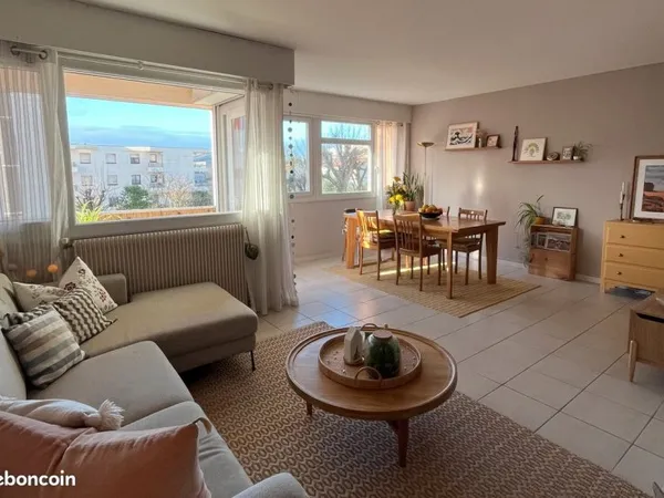 Bel appartement T3 - 69m2 Caudéran avec terrasse et parking