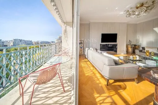 Appartement 7 pièces 210 m²