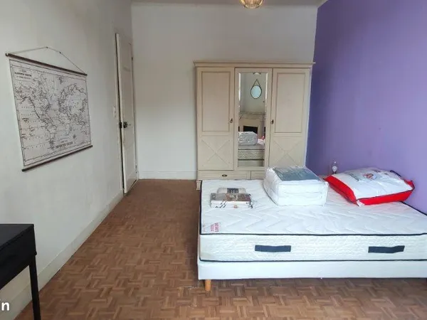 Chambre 5 pièces 90 m²