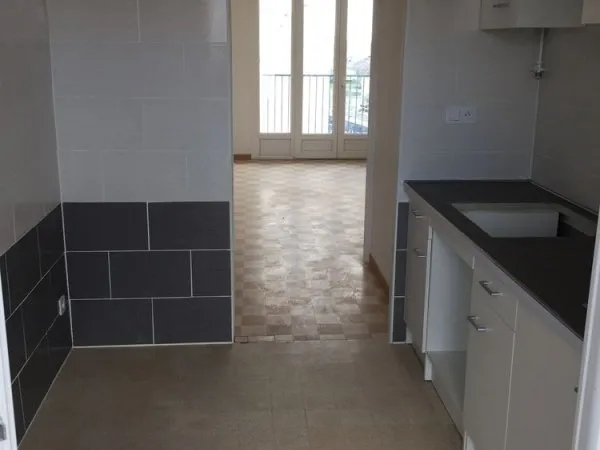Appartement T4 traversant, bien ensoleillé, résidence férmée