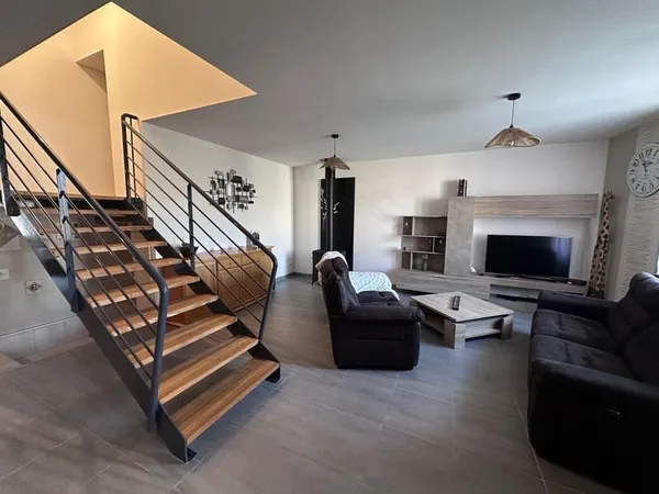 MAISON DE VILLAGE RENOVEE