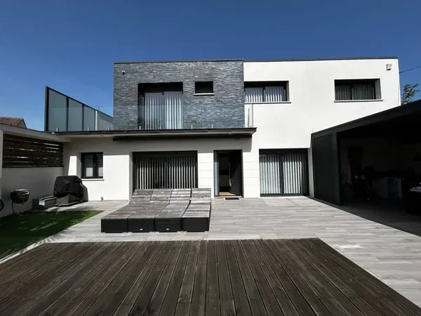 Maison 5 pièces 171 m²