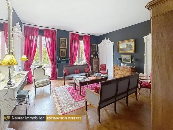 Appartement 6 pièces 186 m²